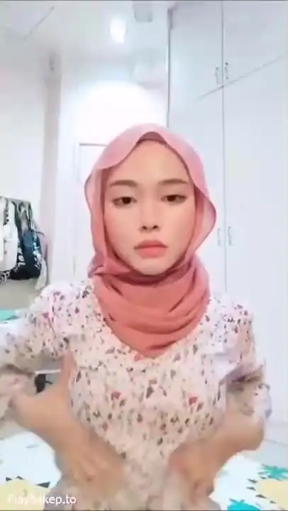 Ukhti Cantik Imut Suka Colmek