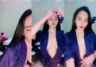 Belahan Mulus Kirana si Cantik Bening Belahan Mulus Kirana si Cantik Bening