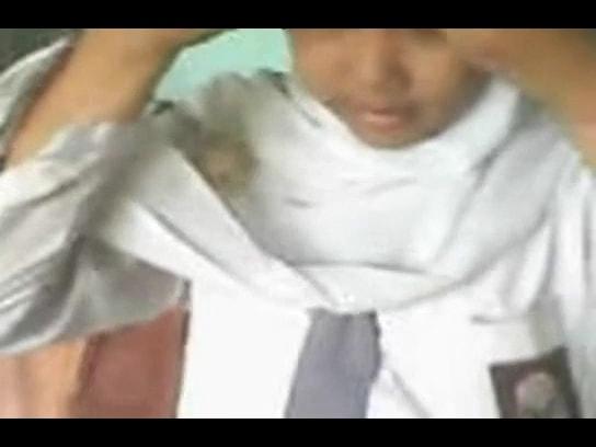 Siswi SMK Mulia Tempeh Ngentot