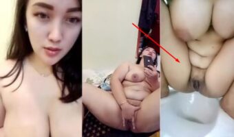 Momoshan Cakep Juga Kalo Lagi Colmek Pipis
