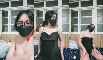 Si Binal Kacamata Spill Susu Sambil Joget Nakal