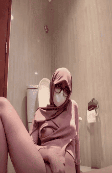 tante hijab yang kesepian