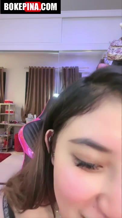 Lidya Danira Host Cantik Sukanya Juga Diatas Biar Lebih Hot