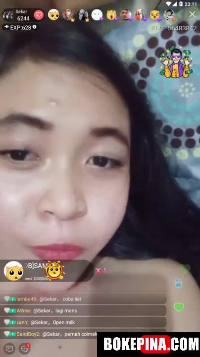 Sekar Ukhty Jilbab Hitam Pamerin Meki Tembemnya