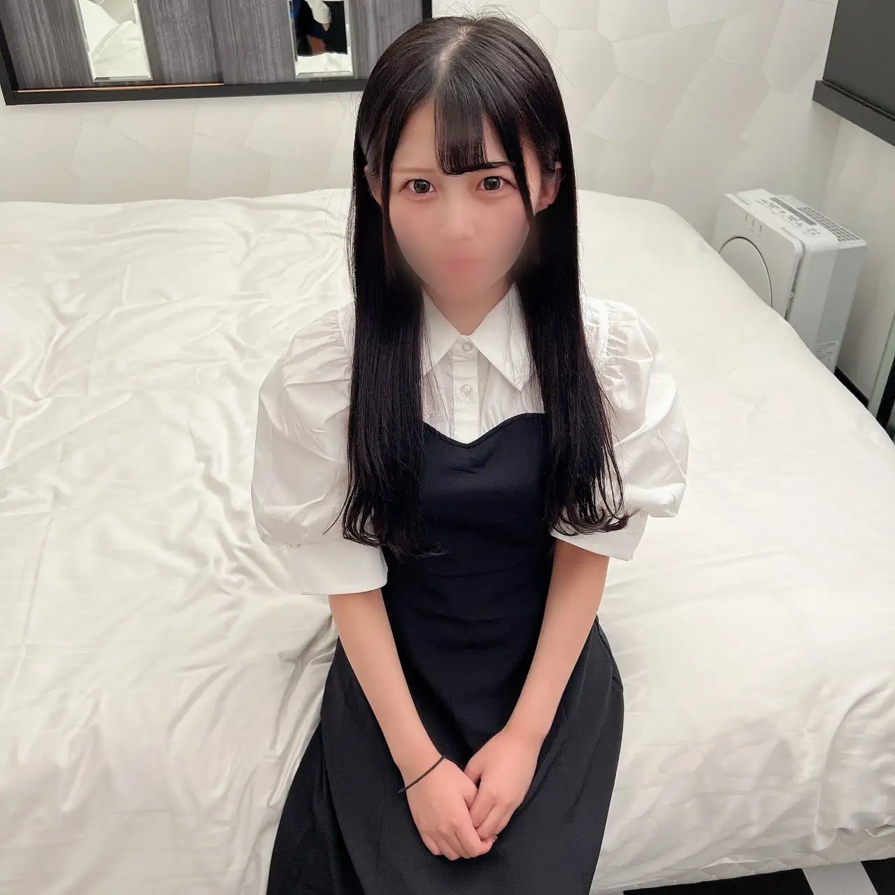FC2 PPV 4780846  She Has A Slender Body Like A Hillside Idol. It's