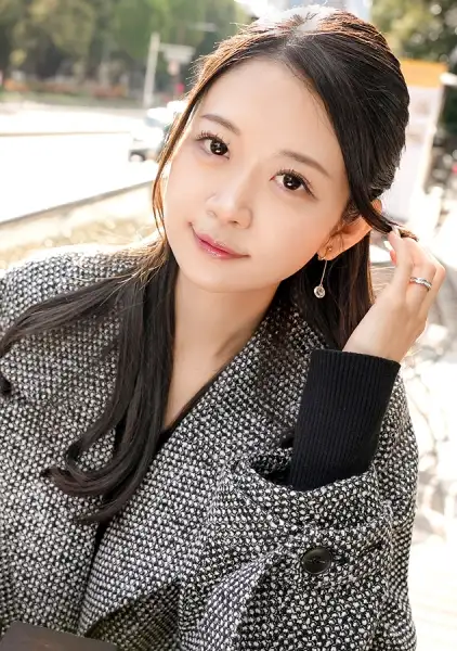 SIRO-5495  I Met Kasumi, 30 Years Old. She Is An Elegant Woman Who Looks Good In A Black Outfit All Over. Dai -