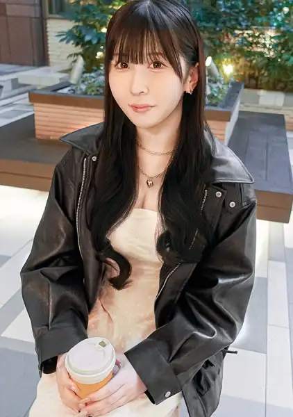 SIRO-5532  We Met At A Girl's Bar, A Cute Woman Who Looks Good On Long Black Hair [Honoka-chan, 22 Years Old] -