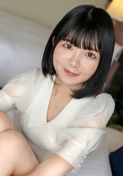 SIRO-5557  Is 25 Years Old. She Has White Skin And Is A Car Dealer Who Looks Good In Short Hair. -