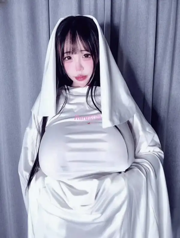 XB-1048 CN  Xb-1048 God Class N Pen Cup Big Breasts Pure Desire Welfare  Big Breasts Ghost Girl