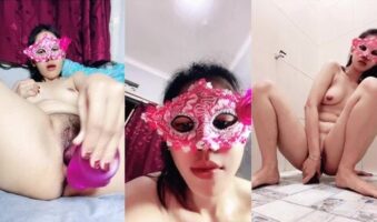 Sambil Remas TT Xylla Baru Pertama Rasain Mainan Sex